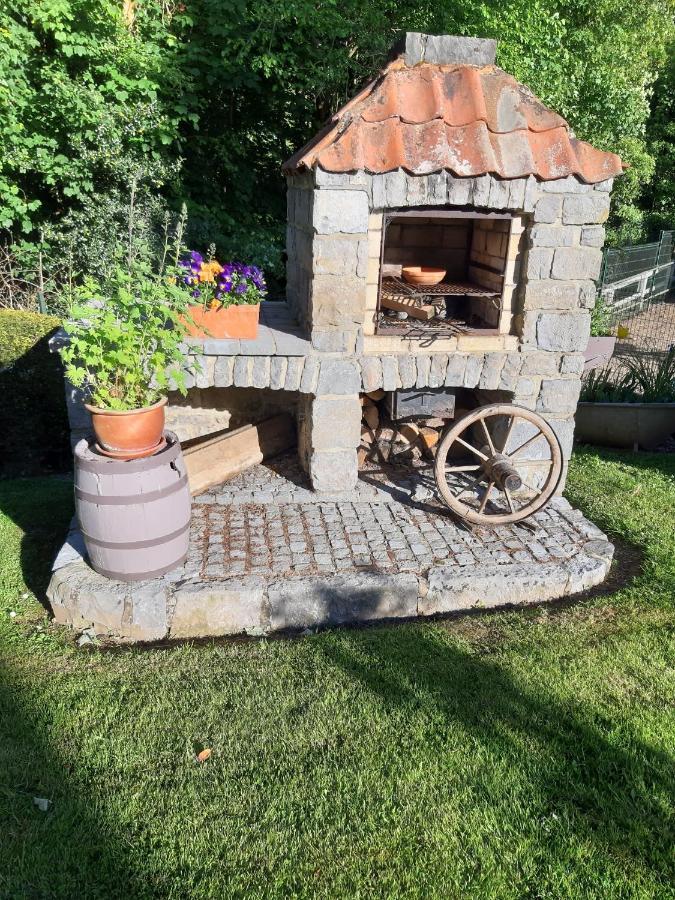 Chambres chez Nanou avec petit déjeuner Chimay Esterno foto