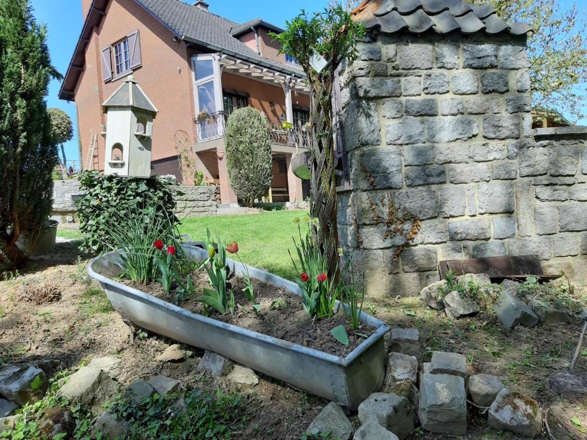 Chambres chez Nanou avec petit déjeuner Chimay Esterno foto